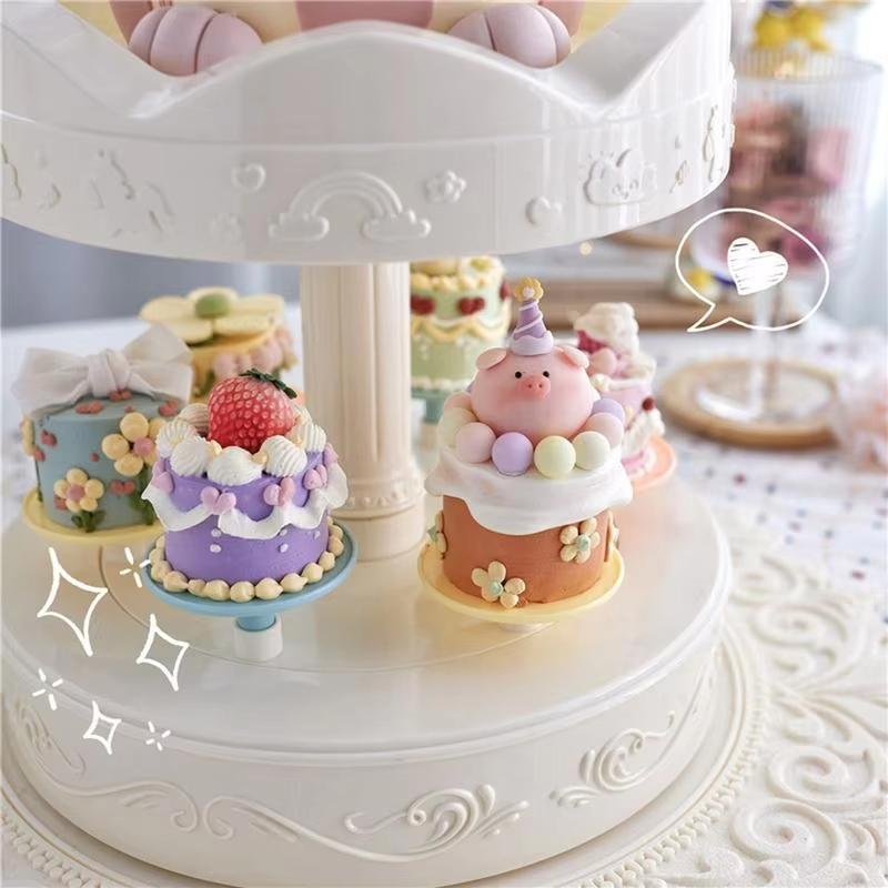 Présentoir à Gâteaux Rotatif e - Wedding Cake Supply avis et prix