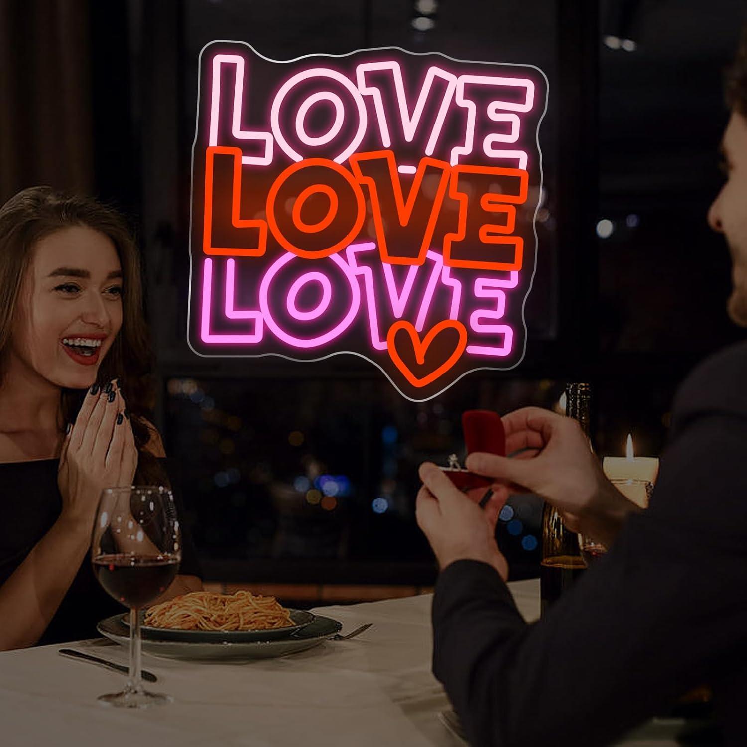 Enseigne néon « Love » à LED U - Wedding Shop avis et prix