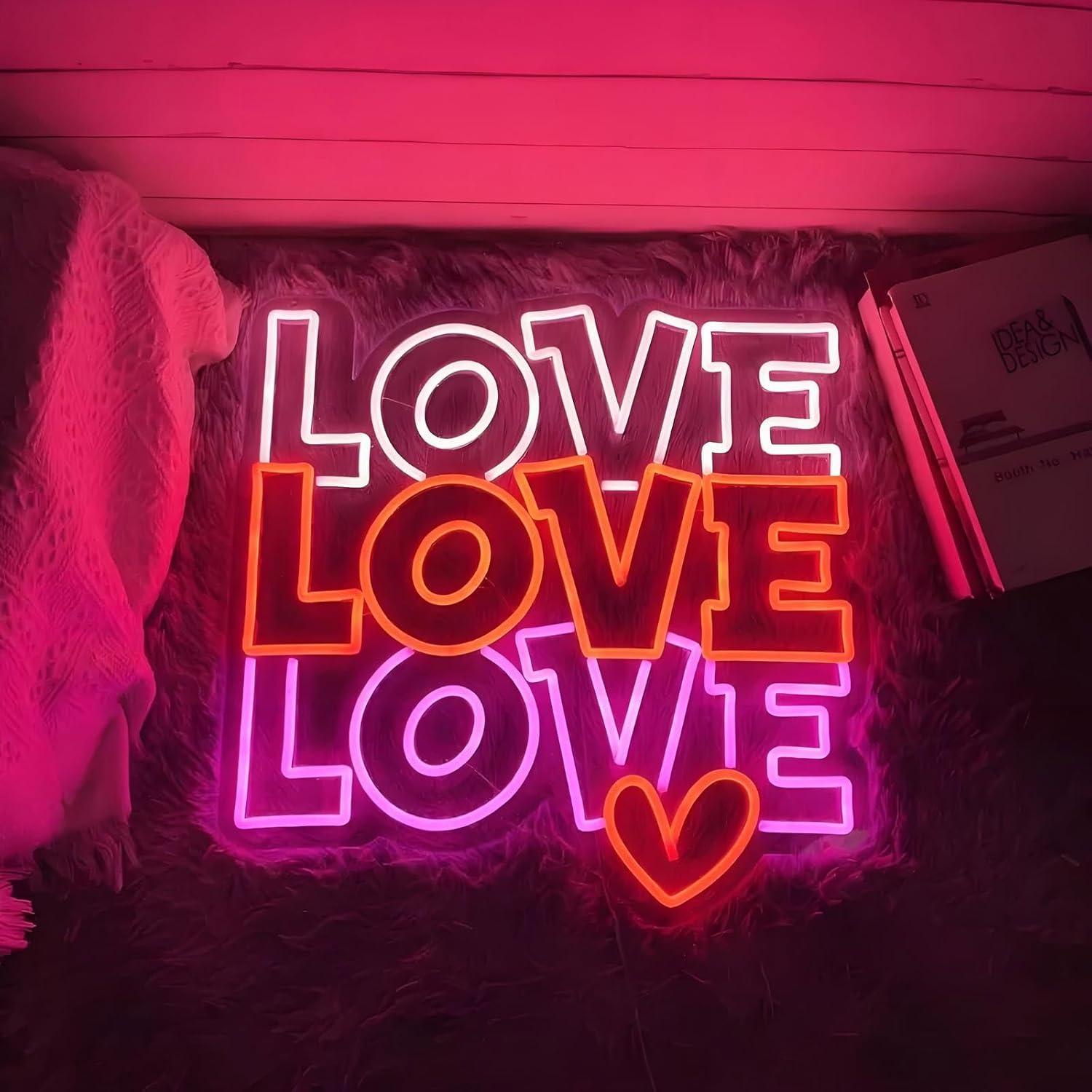 Enseigne néon « Love » à LED U - Wedding Shop avis et prix